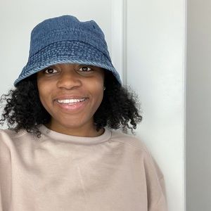 Meet your Posher, Savannah